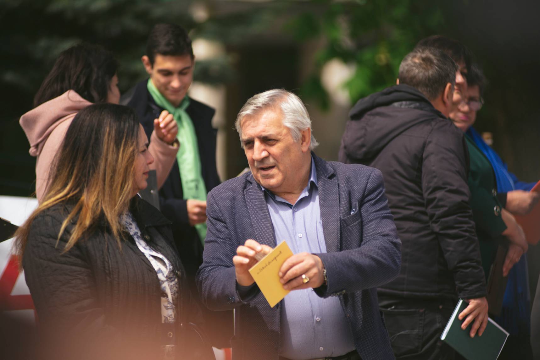  Кметът на Мездра Иван Аспарухов 